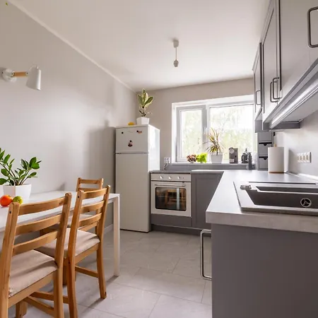 Sunny Between Airport And With 3 Bedrooms Riga
