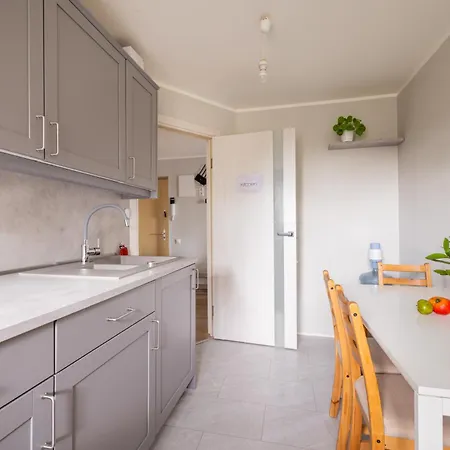 Sunny Between Airport And With 3 Bedrooms Riga