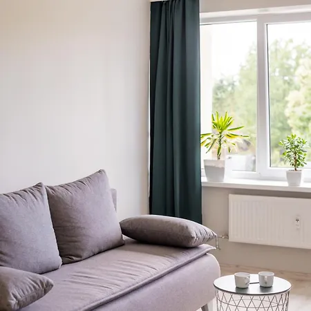 Apartment Sunny Between Airport And With 3 Bedrooms *