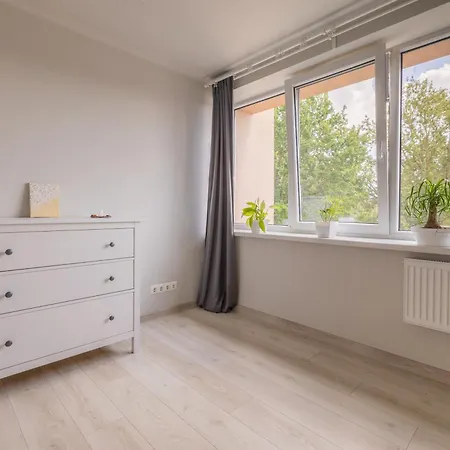 Sunny Between Airport And With 3 Bedrooms Apartment Riga