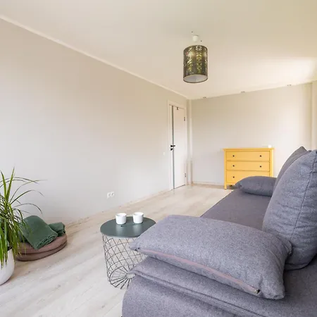 Sunny Between Airport And With 3 Bedrooms Riga