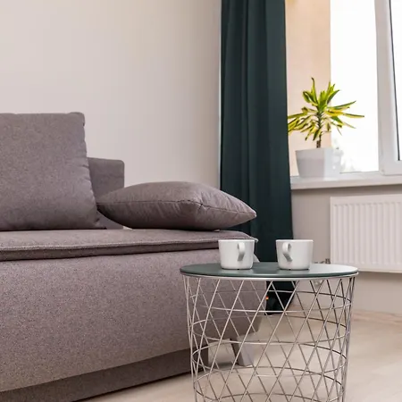 דירה Sunny Between Airport And With 3 Bedrooms *