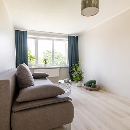 Sunny Between Airport And With 3 Bedrooms * ריגה